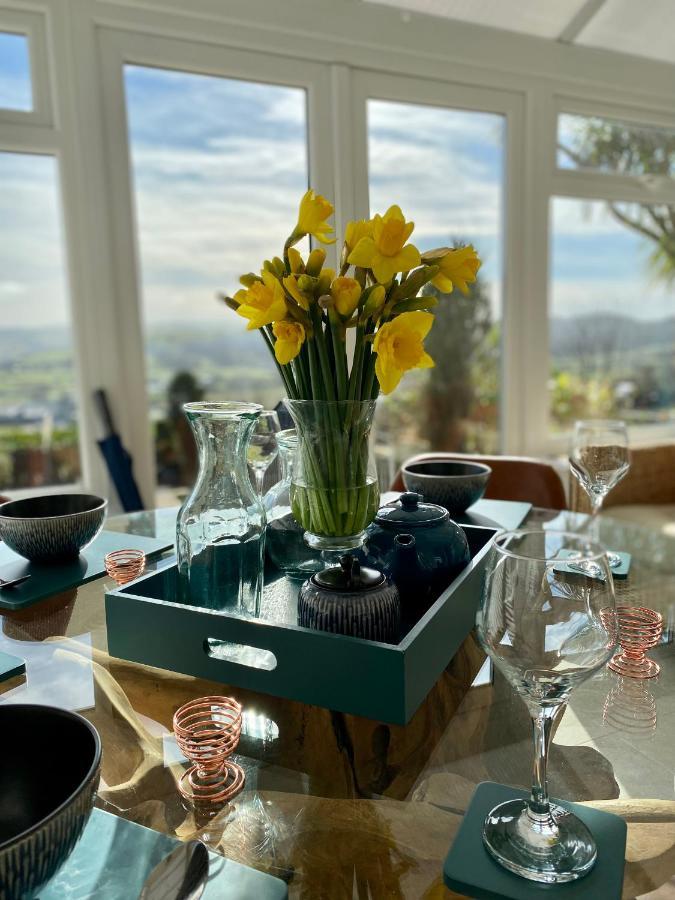 Villa Llandudno Boutique Style Seaside Retreat With Stunning Views Rhôs-on-Sea Exterior foto