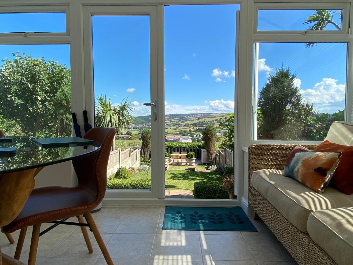 Villa Llandudno Boutique Style Seaside Retreat With Stunning Views Rhôs-on-Sea Exterior foto