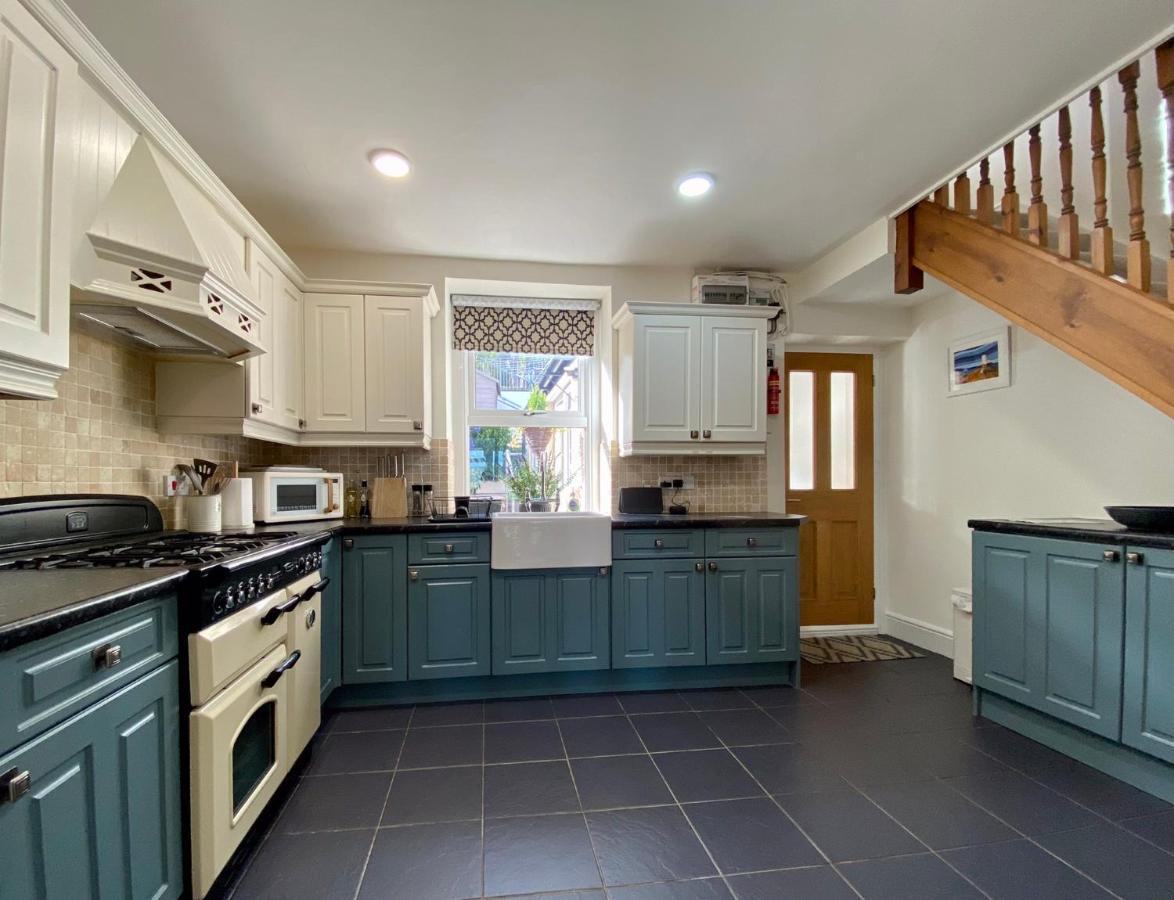 Villa Llandudno Boutique Style Seaside Retreat With Stunning Views Rhôs-on-Sea Exterior foto